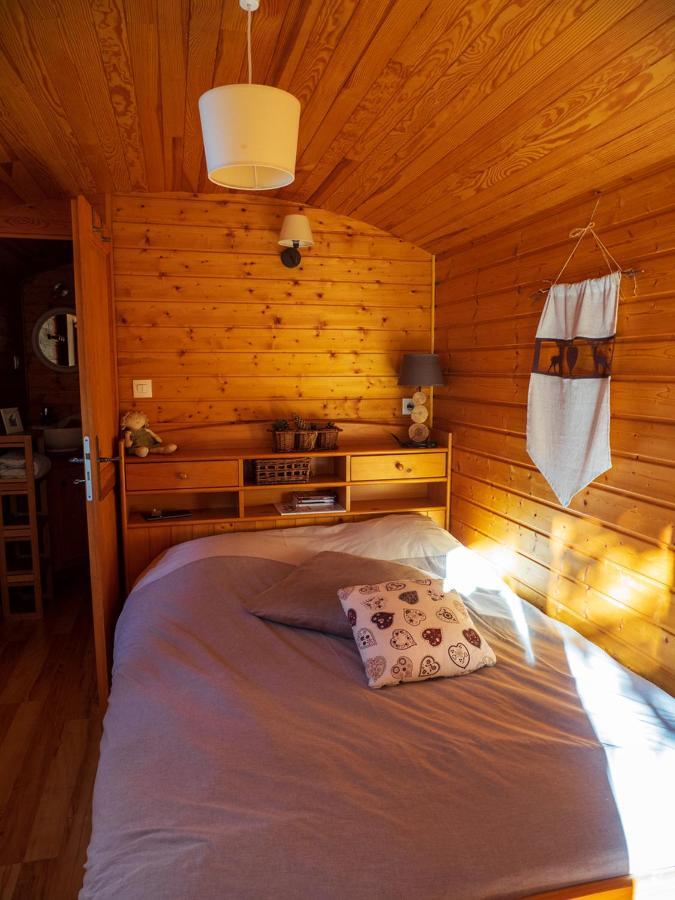 Wooden Caravan,1134568402:JPEG
